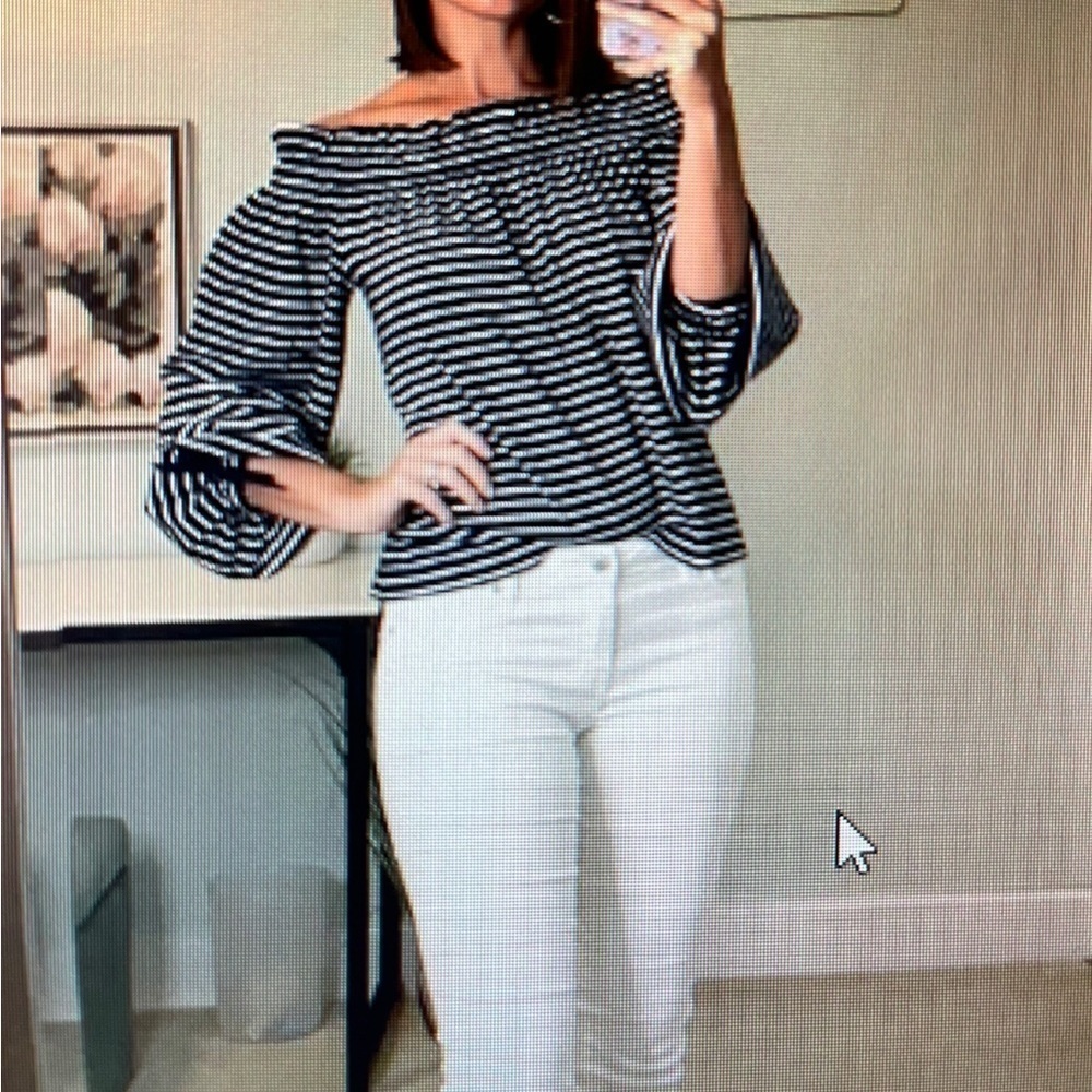 BANANA REPUBLIC OFF SHOULDER TOP NAVY/WHITE STRIPE SIZE EXTRA SMALL